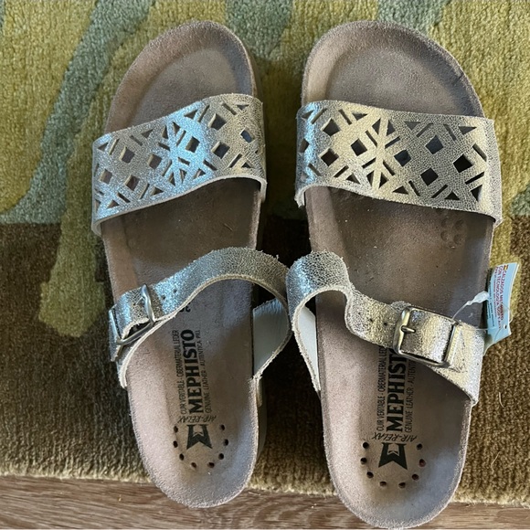 Mephisto sandals, silver metallic. NWT size 39/9 originally $215 - Picture 4 of 8